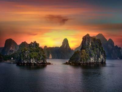 VỊNH HẠ LONG- NƠI RỒNG ĐÁP XUỐNG