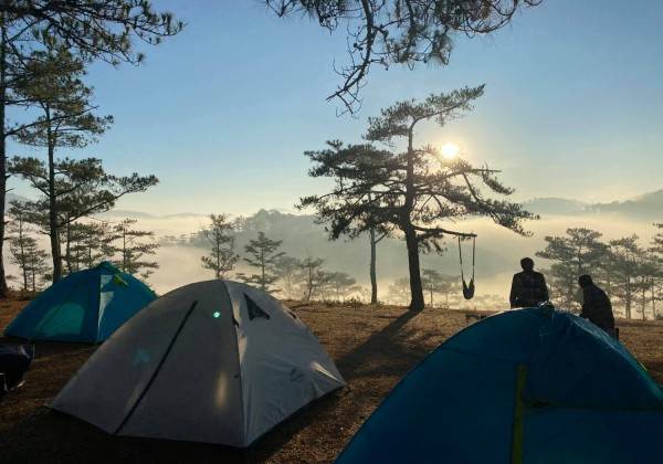 CẮM TRẠI - SĂN MÂY ĐỒI CỎ HỒNG