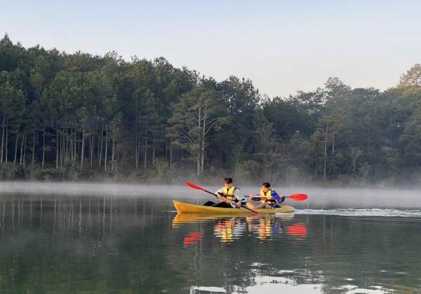 Chèo KAYAK/SUP ngắm bình minh, sương khói Đà Lạt