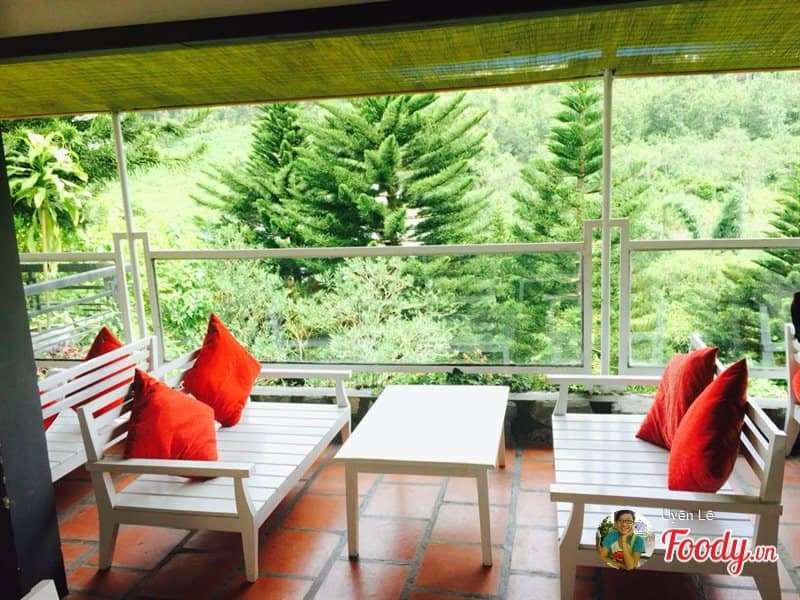 ch&egrave;o thuyền vượt ghềnh th&aacute;c tr&ecirc;n s&ocirc;ng tại Đ&agrave; Lạt